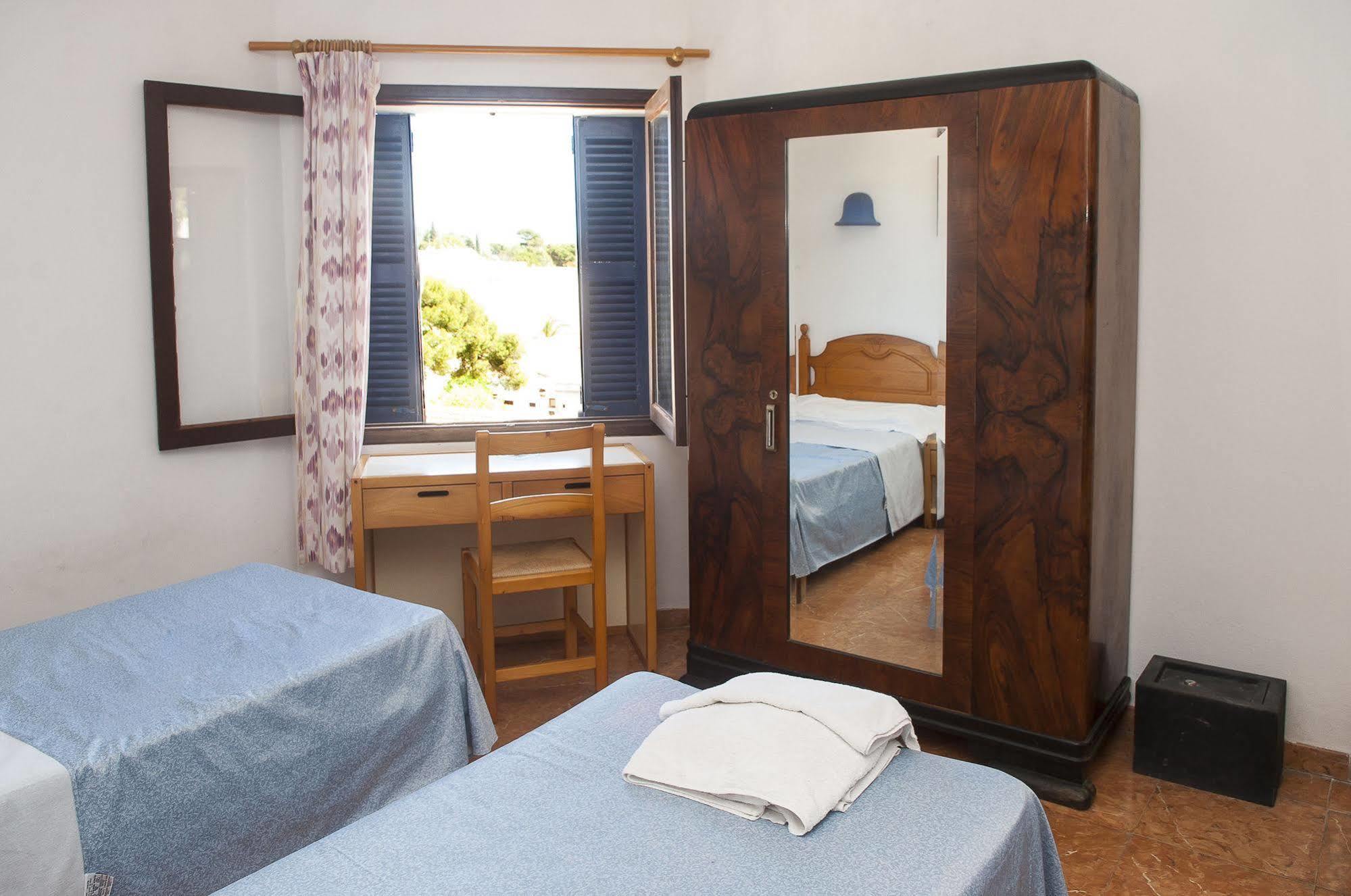 Surfing Concept Hostel Cala Ratjada  Exteriör bild